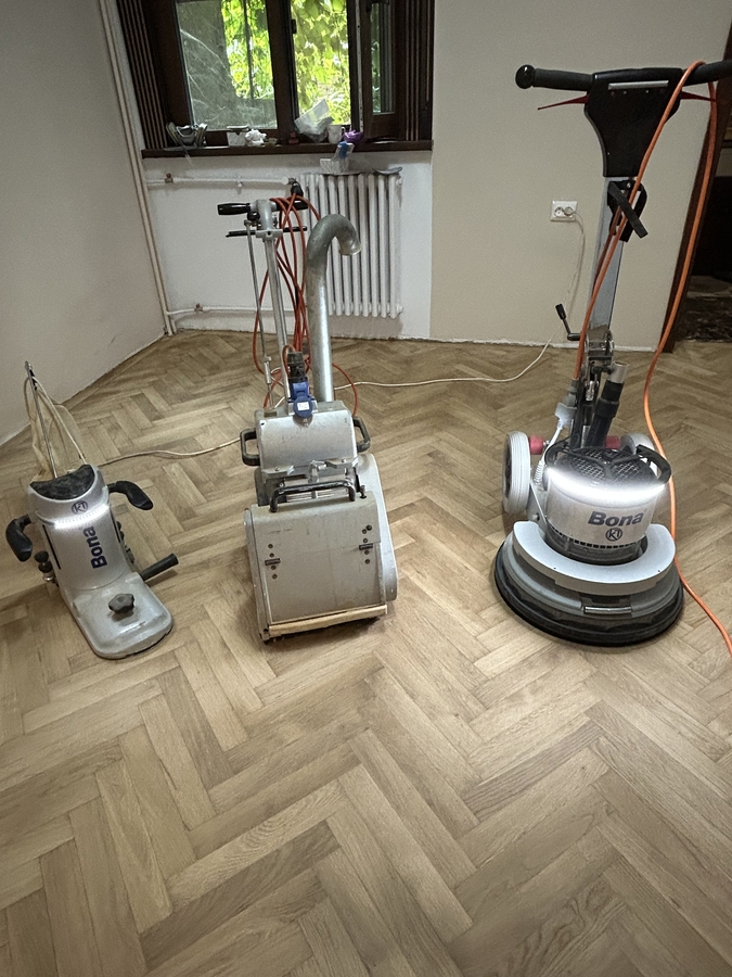 Raschetat parchet - servicii profesional Bucuresti